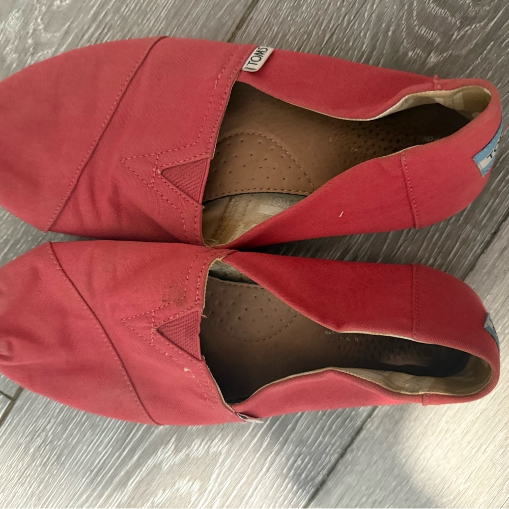 TOMS Vibrant Coral Canvas Slip-Ons - Picture 6 of 6